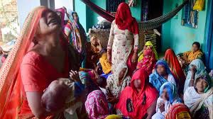 हाथरस गांव के ग्रामीणों की मांग, दोषी कोई हो बचे नहीं, बेकसूर कोई फंसे नहीं भीम आर्मी की ओर से मिल रही जान से मरने की धमकी हाथरस गांव के ग्रामीणों की मांग, दोषी कोई हो बचे नहीं, बेकसूर कोई फंसे नहीं भीम आर्मी की ओर से मिल रही जान से मरने की धमकी