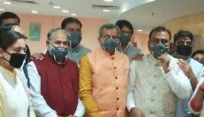 तीनों नगर निगम अपने बकाए फंड की भुगतान के केजरीवाल सरकार से जो लड़ाई लड़ रही: नवीन कुमार तीनों नगर निगम अपने बकाए फंड की भुगतान के केजरीवाल सरकार से जो लड़ाई लड़ रही: नवीन कुमार