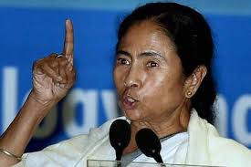 बीजेपी के आरोप पर ममता बनर्जी का पलटवार बीजेपी के आरोप पर ममता बनर्जी का पलटवार
