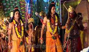 आधुनिकता की चकाचौंध में गौण होता रामलीलाओं का उद्देश्य - रामलीला के प्रति घटता आकर्षण आधुनिकता की चकाचौंध में गौण होता रामलीलाओं का उद्देश्य - रामलीला के प्रति घटता आकर्षण