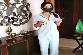 कोरोना को मात देकर कमरे से निकलीं मलाइका अरोड़ा बोलीं- सैर करने जैसा लग रहा है -इंस्टाग्राम पर शेयर की मुंह पर मास्क लगाए, हाथ में काफी का मग लिए एक इमेज कोरोना को मात देकर कमरे से निकलीं मलाइका अरोड़ा बोलीं- सैर करने जैसा लग रहा है -इंस्टाग्राम पर शेयर की मुंह पर मास्क लगाए, हाथ में काफी का मग लिए एक इमेज