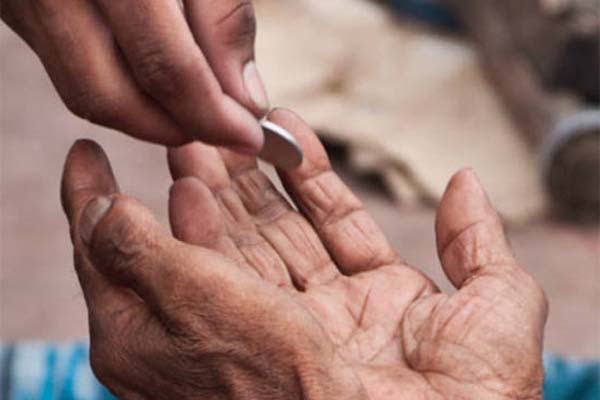 नि:स्वार्थ भाव से करें दान नि:स्वार्थ भाव से करें दान