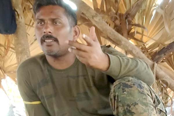 5 दिन बाद नक्सलियों ने कोबरा कमांडो राकेश्वर सिंह को रिहा किया 5 दिन बाद नक्सलियों ने कोबरा कमांडो राकेश्वर सिंह को रिहा किया