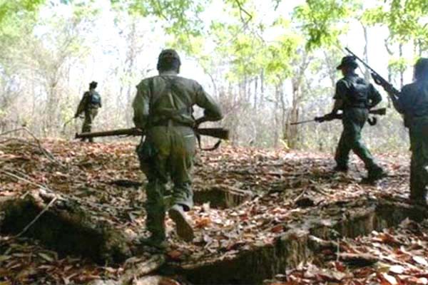 लाल आतंक से दहला छत्तीसगढ़ - 5 जवान शहीद, 3 नक्सली भी मारे गए -बीजापुर में सुरक्षाबलों और नक्सलियों के बीच मुठभेड़ -सीआरपीएफ, डीआरजी, जिला पुलिस बल और कोबरा बटालियन के जवान निकले थे सर्चिंग पर लाल आतंक से दहला छत्तीसगढ़ - 5 जवान शहीद, 3 नक्सली भी मारे गए -बीजापुर में सुरक्षाबलों और नक्सलियों के बीच मुठभेड़ -सीआरपीएफ, डीआरजी, जिला पुलिस बल और कोबरा बटालियन के जवान निकले थे सर्चिंग पर