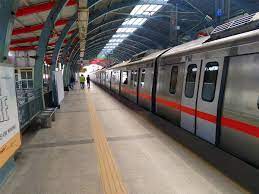 कोरोना ही नहीं इन चीजों का भी खौफ सता रहा दिल्ली मेट्रो के यात्रियों को कोरोना ही नहीं इन चीजों का भी खौफ सता रहा दिल्ली मेट्रो के यात्रियों को