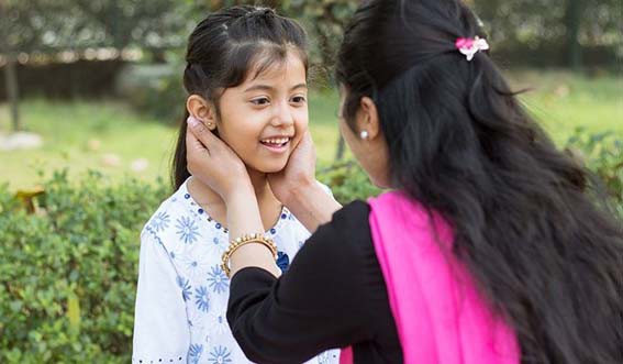 बच्चों से न करें नकारात्मक बातें बच्चों से न करें नकारात्मक बातें