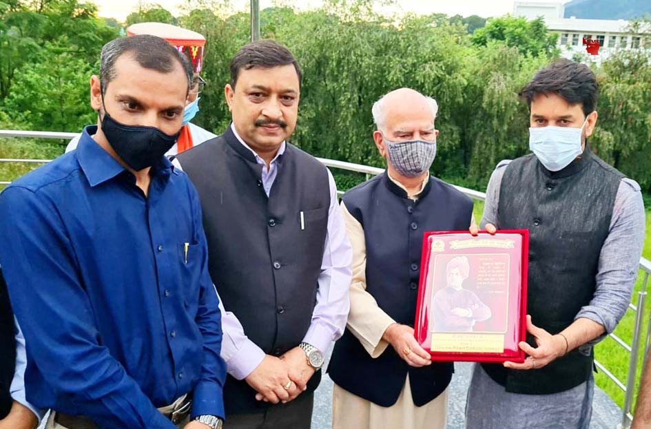अनुराग ठाकुर ऐसे युवा नेता जो आने वाले कल को संभालेंगे अनुराग ठाकुर ऐसे युवा नेता जो आने वाले कल को संभालेंगे
