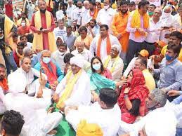 द्वारका में हज हाउस के निर्माण का विरोध करने वालों पर एफआईआर दर्ज द्वारका में हज हाउस के निर्माण का विरोध करने वालों पर एफआईआर दर्ज