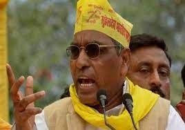 कृषि कानूनों को लेकर देश की जनता विधायकों को दौड़ा दौड़ा कर मार रही है : राजभर कृषि कानूनों को लेकर देश की जनता विधायकों को दौड़ा दौड़ा कर मार रही है : राजभर