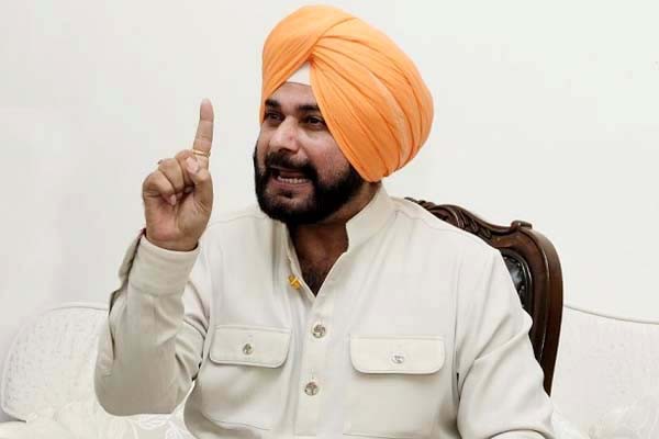 नवजोत सिंह सिद्धू ने बेअदबी मामले की कड़ी निंदा की, कहा- दोषियों को फांसी हो नवजोत सिंह सिद्धू ने बेअदबी मामले की कड़ी निंदा की, कहा- दोषियों को फांसी हो