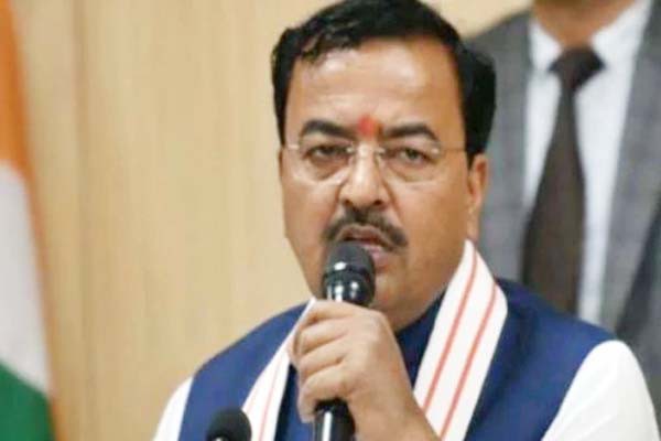 केशव मौर्य के नए नारे से गरमाई यूपी की सियासत केशव मौर्य के नए नारे से गरमाई यूपी की सियासत
