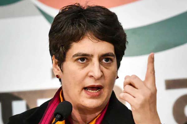 महिलाओं को लेकर सवाल पर बवाल प्रियंका ने सरकार को घेरा महिलाओं को लेकर सवाल पर बवाल प्रियंका ने सरकार को घेरा
