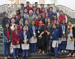 केजरीवाल सरकार का बिज़नेस ब्लास्टर्स प्रोग्राम हुआ सुपरहिट, सरकारी स्कूलों के नन्हे बिज़नेस स्टार्स को सोशल मीडिया प्लेटफॉर्म और वेबसाइटों पर मिल रही है शानदार सफलता केजरीवाल सरकार का बिज़नेस ब्लास्टर्स प्रोग्राम हुआ सुपरहिट, सरकारी स्कूलों के नन्हे बिज़नेस स्टार्स को सोशल मीडिया प्लेटफॉर्म और वेबसाइटों पर मिल रही है शानदार सफलता