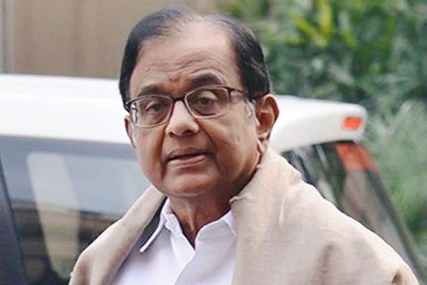 आंदोलन के दौरान जान गंवाने वाले किसानों की संख्या के बारे में केंद्र अमरिंदर से पूछ सकती : चिदंबरम आंदोलन के दौरान जान गंवाने वाले किसानों की संख्या के बारे में केंद्र अमरिंदर से पूछ सकती : चिदंबरम