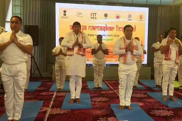 'आजादी का अमृत महोत्सव' के तहत मकर संक्रांति पर पहला वैश्विक सूर्य नमस्कार -भारत और विदेश के 1 करोड़ लोगों ने किया सूर्य नमस्कार 'आजादी का अमृत महोत्सव' के तहत मकर संक्रांति पर पहला वैश्विक सूर्य नमस्कार -भारत और विदेश के 1 करोड़ लोगों ने किया सूर्य नमस्कार