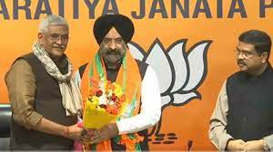 पंजाब कांग्रेस को बड़ा झटका असेंबली चुनावों से पहले दो विधायक बीजेपी में शामिल पंजाब कांग्रेस को बड़ा झटका असेंबली चुनावों से पहले दो विधायक बीजेपी में शामिल