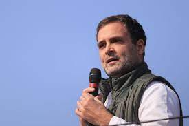 अमेठी में बीजेपी पर बरसे राहुल गांधी अमेठी में बीजेपी पर बरसे राहुल गांधी