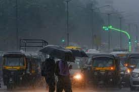 आठ राज्यों में भारी बारिश का अलर्ट, गुजरात-मुंबई में बिगड़ा मौसम, 5-6 दिसंबर को बरसेगा कहर आठ राज्यों में भारी बारिश का अलर्ट, गुजरात-मुंबई में बिगड़ा मौसम, 5-6 दिसंबर को बरसेगा कहर