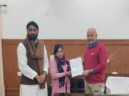 मनीष सिसोदिया ने सिंगल मदर के एससी/एसटी जाति प्रमाण पत्र के आधार पर बनाया गया पहला जाति प्रमाण पत्र दिया मनीष सिसोदिया ने सिंगल मदर के एससी/एसटी जाति प्रमाण पत्र के आधार पर बनाया गया पहला जाति प्रमाण पत्र दिया