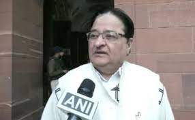 सपा सांसद ने कहा, 'लड़कियों की शादी तब करनी चाहिए जब वे प्रजनन की उम्र तक पहुंच जाएं' सपा सांसद ने कहा, 'लड़कियों की शादी तब करनी चाहिए जब वे प्रजनन की उम्र तक पहुंच जाएं'