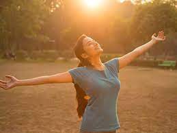 सुबह 8 बजे से पहले 25 से 30 मिनट लेना चा‎हिए धूप  - एक्सपर्ट की माने तो इस दौरान ज्‍यादा ‎मिलेगा ‎विटा‎मिन-डी