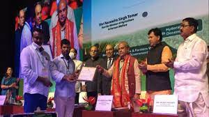 किसानों की आय बढ़ाने के लिए केंद्र सरकार के चौतरफा प्रयास: मंत्री तोमर किसानों की आय बढ़ाने के लिए केंद्र सरकार के चौतरफा प्रयास: मंत्री तोमर
