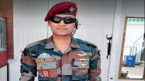 आर्मी हेलीकॉप्टर हादसे में हिमाचल के विवेक कुमार भी शहीद -सीडीएसम बिपिन रावत के पीएसओ थे जवान विवेक कुमार आर्मी हेलीकॉप्टर हादसे में हिमाचल के विवेक कुमार भी शहीद -सीडीएसम बिपिन रावत के पीएसओ थे जवान विवेक कुमार