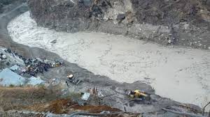 ऋषिगंगा में बनी 400 मीटर लंबी झील रहस्य जानने को रवाना हुई वैज्ञानिकों की टीम ऋषिगंगा में बनी 400 मीटर लंबी झील रहस्य जानने को रवाना हुई वैज्ञानिकों की टीम