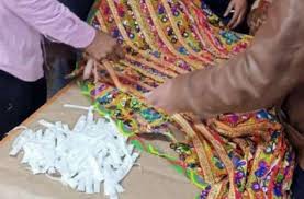इंपोर्टेड सिगरेट और लहंगे में छिपाकर भेजा जा रहा ड्रग्स हुआ जब्त इंपोर्टेड सिगरेट और लहंगे में छिपाकर भेजा जा रहा ड्रग्स हुआ जब्त