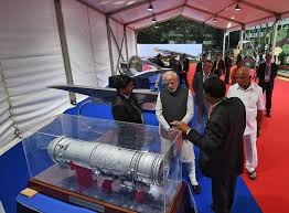 रक्षा क्षेत्र में भी भारत आत्मनिर्भर बनने की ओर तेजी से बढ़ रहा है रक्षा क्षेत्र में भी भारत आत्मनिर्भर बनने की ओर तेजी से बढ़ रहा है