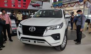 ग्राहकों को पसंद आ रही नई टोयोटा फॉर्च्यूनर -लॉन्च के एक महीने बाद ही बुकिंग आंकड़ा 5000 के पार ग्राहकों को पसंद आ रही नई टोयोटा फॉर्च्यूनर -लॉन्च के एक महीने बाद ही बुकिंग आंकड़ा 5000 के पार