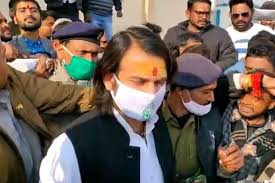 राजद नेता लालू के लिए 'आजादी पत्र' लिखने से बरत रहे दूरी -रिहाई के लिए तेजप्रताप चला रहे हैं मुहिम राजद नेता लालू के लिए 'आजादी पत्र' लिखने से बरत रहे दूरी -रिहाई के लिए तेजप्रताप चला रहे हैं मुहिम