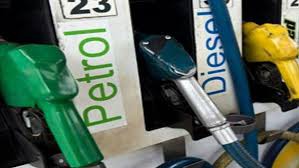 पेट्रोल जल्द ही आपके शहर में भी हो सकता है 100 रुपये लीटर