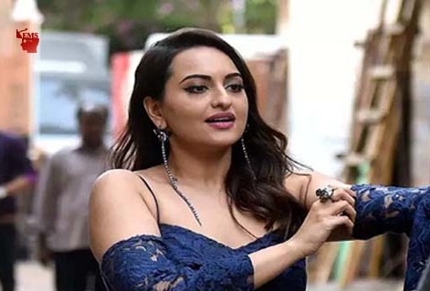 (रंगसंसार) सफेद कपड़ों में नजर आईं सोनाक्षी सिन्हा (रंगसंसार) सफेद कपड़ों में नजर आईं सोनाक्षी सिन्हा