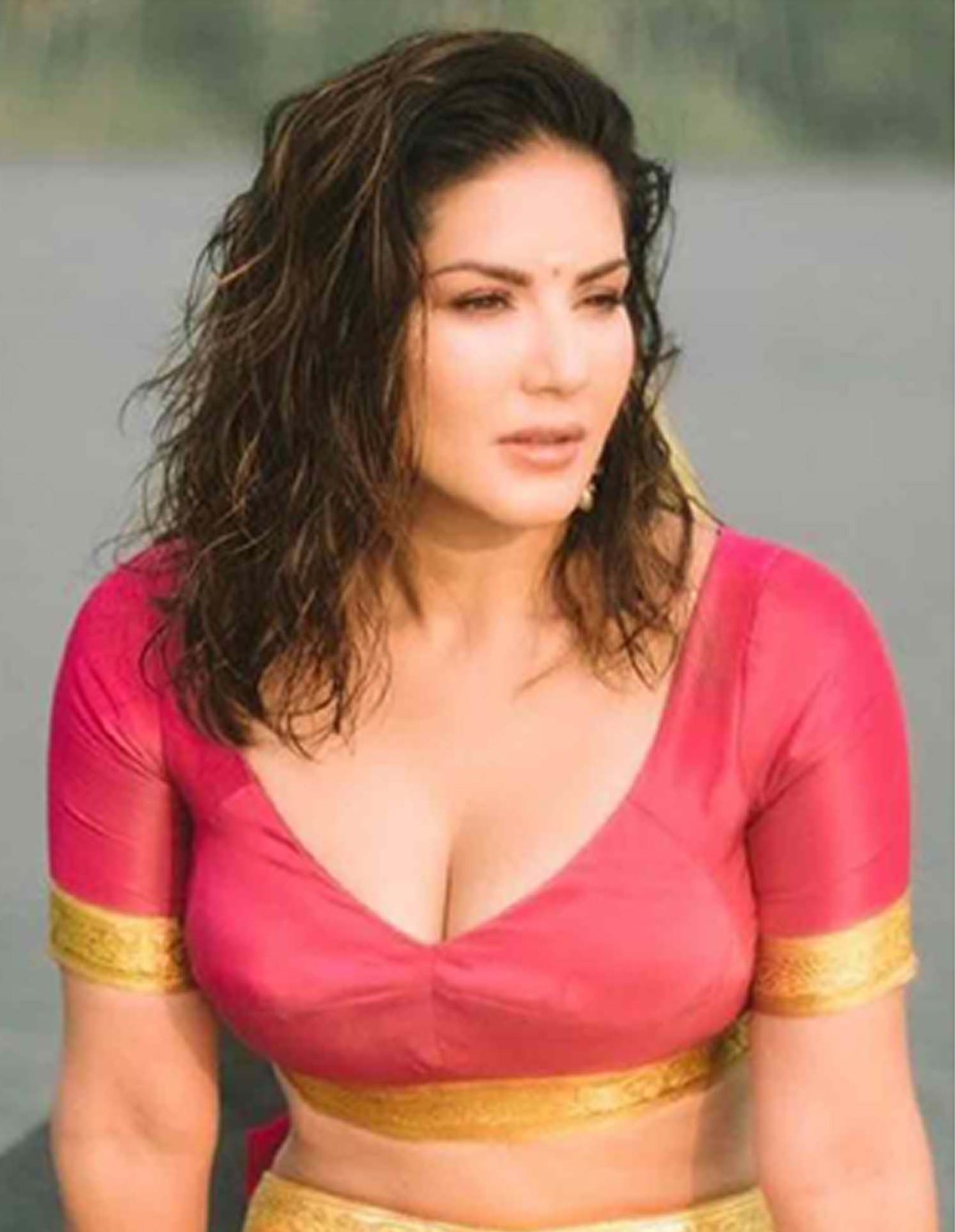 (रंगसंसार) सनी लियोनी ट्रडिशनल लुक में आई नजर (रंगसंसार) सनी लियोनी ट्रडिशनल लुक में आई नजर
