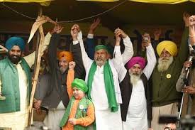 टिकैत की बेबाक अंदाज में चुनौती , अभी बिल वापसी की बात है ..... अगर गद्दी वापसी की बात कर दी जब-जब राजा डरता है, तब-तब किलेबंदी करता टिकैत की बेबाक अंदाज में चुनौती , अभी बिल वापसी की बात है ..... अगर गद्दी वापसी की बात कर दी जब-जब राजा डरता है, तब-तब किलेबंदी करता