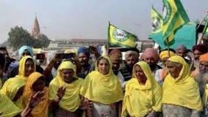 टिकरी बॉर्डर पर बुजुर्ग दादी के साथ महिलाओं ने संभाली लंगर की कमान टिकरी बॉर्डर पर बुजुर्ग दादी के साथ महिलाओं ने संभाली लंगर की कमान