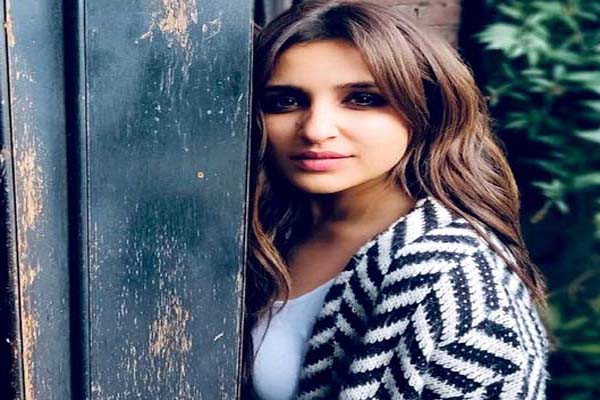परिणीति चोपड़ा का तीसरा गाना "मतलबी यारियां" तैयार परिणीति चोपड़ा का तीसरा गाना "मतलबी यारियां" तैयार