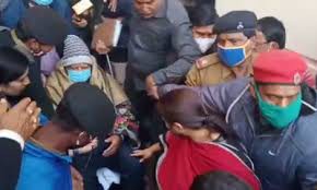 33 महीने बाद फिर दिल्ली एक्स की दहलीज पर लालू प्रसाद वर्ष 2018 में एम्स में छुट्टी मिलने जतायी थी नाराजगी 33 महीने बाद फिर दिल्ली एक्स की दहलीज पर लालू प्रसाद वर्ष 2018 में एम्स में छुट्टी मिलने जतायी थी नाराजगी