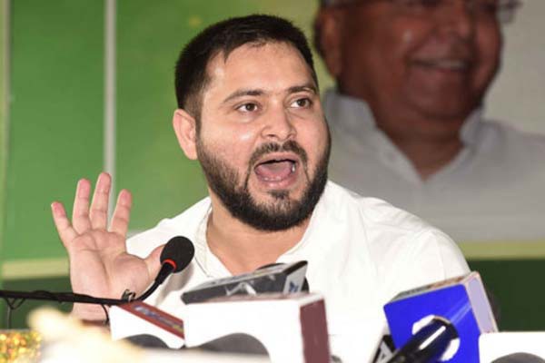 बिहार में मध्यावधि चुनाव होना तय : तेजस्वी यादव बिहार में मध्यावधि चुनाव होना तय : तेजस्वी यादव