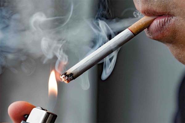 अत्यधिक धूम्रपान से अंधेपन का खतरा अत्यधिक धूम्रपान से अंधेपन का खतरा