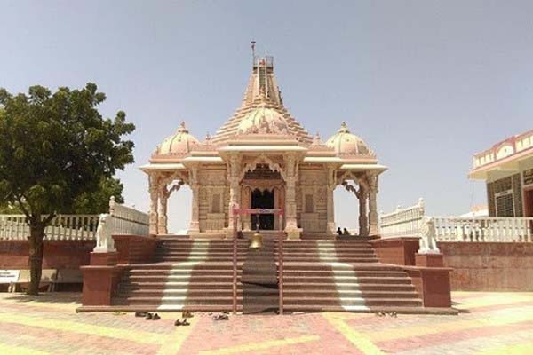 बनासकांठा का नाडेश्वरी माता का मंदिर है आस्था का केन्द्र बनासकांठा का नाडेश्वरी माता का मंदिर है आस्था का केन्द्र