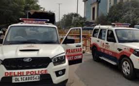 फिल्मी अंदाज़ में शोरूम से करोड़ों का ज़ेवर चुराने वाला धराया फिल्मी अंदाज़ में शोरूम से करोड़ों का ज़ेवर चुराने वाला धराया