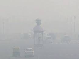 कोहरा और बर्फीली हवाओं की चपेट में दिल्ली-एनसीआर कोहरा और बर्फीली हवाओं की चपेट में दिल्ली-एनसीआर