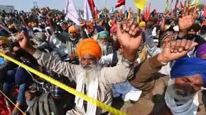 कृषि कानून: 11वीं बैठक से पहले तेज हुआ बयानों का दौर -तोमर बोल विकल्प दो, किसान बोले रद्द करो कानून -टैक्टर मार्च में हिस्सा लेने दिल्ली आ रहे हैं किसान -25 जिलों की मिट्टी का कलश लेकर गाजीपुर बॉर्डर पहुंचे कृषि कानून: 11वीं बैठक से पहले तेज हुआ बयानों का दौर -तोमर बोल विकल्प दो, किसान बोले रद्द करो कानून -टैक्टर मार्च में हिस्सा लेने दिल्ली आ रहे हैं किसान -25 जिलों की मिट्टी का कलश लेकर गाजीपुर बॉर्डर पहुंचे
