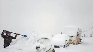 हिमाचल के लाहौल-स्पीति में भारी बर्फबारी वाहनों की एंट्री पर लगी रोक