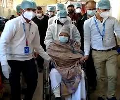 लालू यादव को एम्स में कराया जा सकता है भर्ती, तेजस्वी बोले- फेफड़ों में पानी जमा, चेहरे पर सूजन लालू यादव को एम्स में कराया जा सकता है भर्ती, तेजस्वी बोले- फेफड़ों में पानी जमा, चेहरे पर सूजन