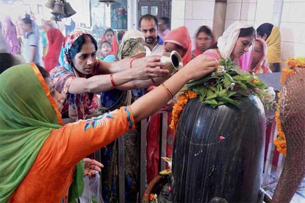 भगवान शिव की पूजा से पूरी होती हैं मनोकामनाएं भगवान शिव की पूजा से पूरी होती हैं मनोकामनाएं