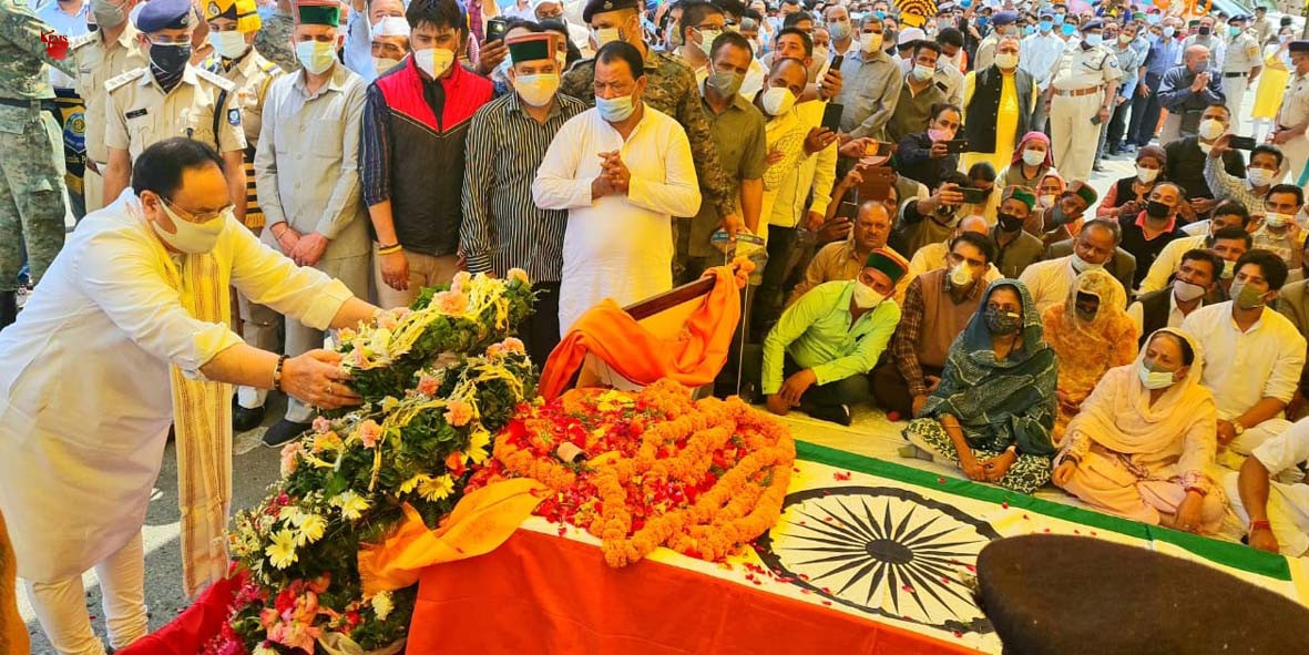 जे पी नडडा ने शिमला पहुंच कर वीरभद्र सिंह को श्रद्धांजलि दी - जे पी नडडा -आज हम सबने एक बड़ा नेता खोया है लेकिन मैंने एक अपना एक दोस्त भी खोया है जे पी नडडा ने शिमला पहुंच कर वीरभद्र सिंह को श्रद्धांजलि दी - जे पी नडडा -आज हम सबने एक बड़ा नेता खोया है लेकिन मैंने एक अपना एक दोस्त भी खोया है