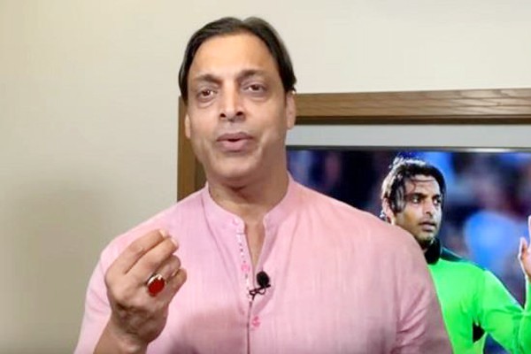 इंग्लैंड से मिली 3-0 की हार पर भड़के शोएब , अब कोई सितारा नहीं मिलेगा इंग्लैंड से मिली 3-0 की हार पर भड़के शोएब , अब कोई सितारा नहीं मिलेगा